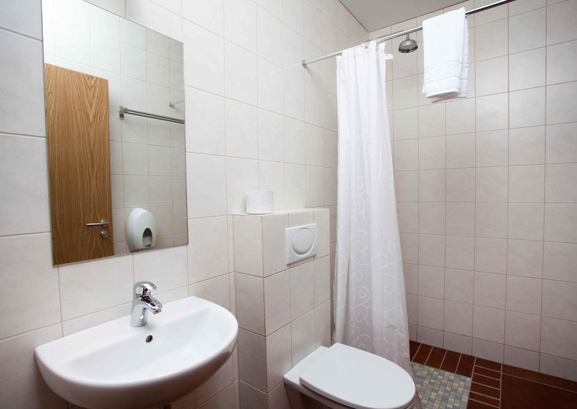 Alfheimar Hotel Боргарфьордюр-Эйстри Экстерьер фото
