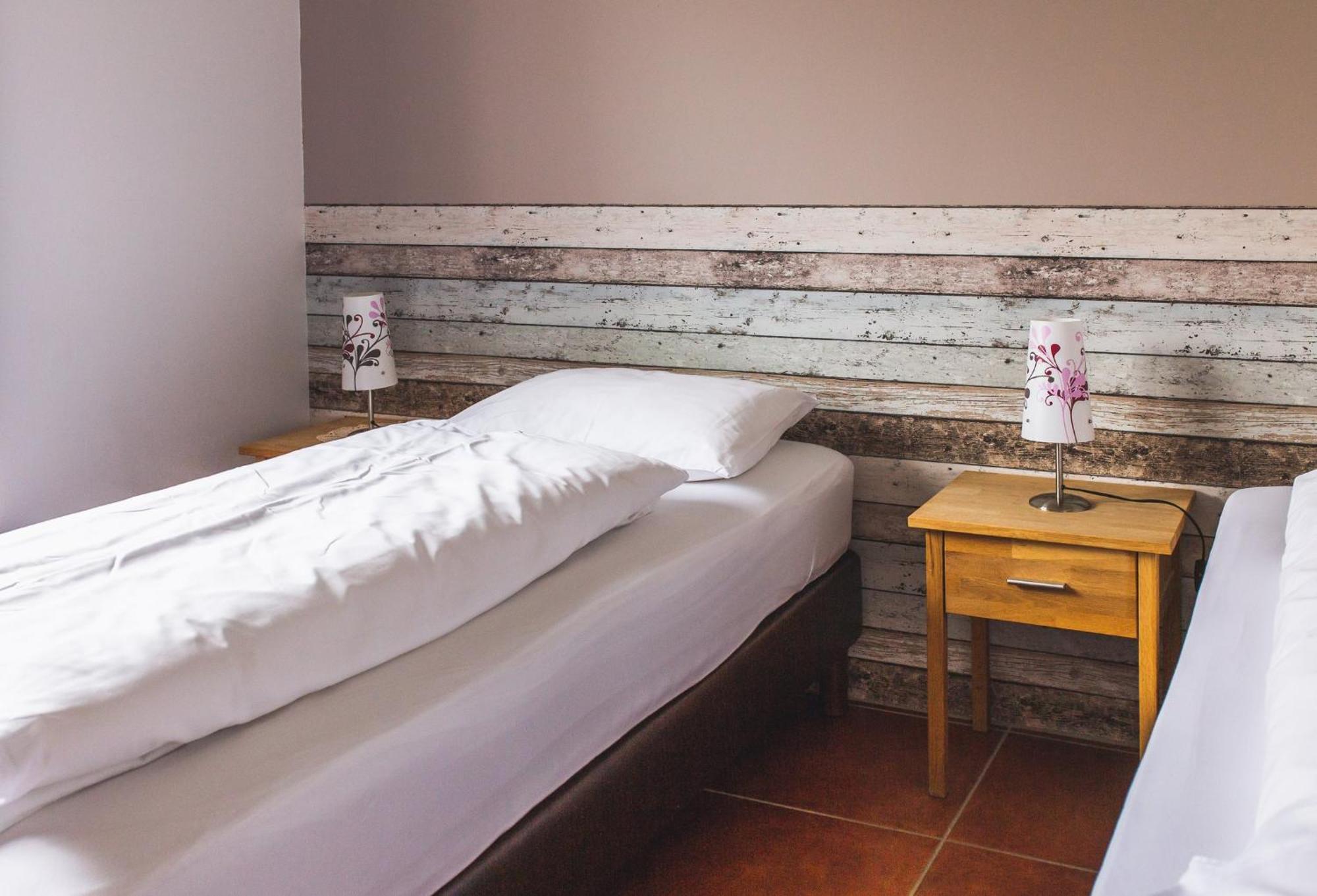 Alfheimar Hotel Боргарфьордюр-Эйстри Экстерьер фото